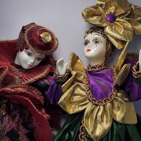 2x Porcelain Music Dolls 16.5" wind up musical dolls - Picture 2 of 7